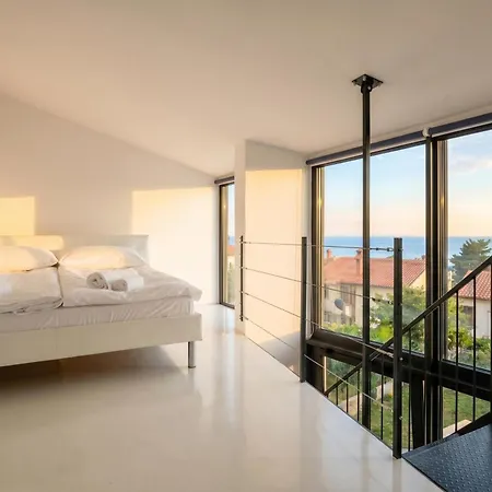 Azure Adriatic With Sea-view Balcony - Happy * Koper
