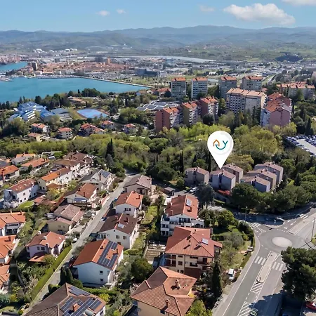 Lejlighed Azure Adriatic With Sea-view Balcony - Happy Koper